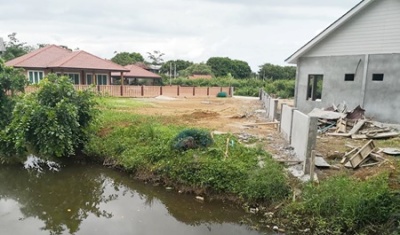 tanah sungai cenang langkawi